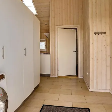Four Bedroom Holiday In Дом отдыха