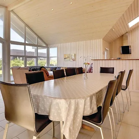 Four Bedroom Holiday In *